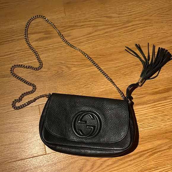 Gucci Handbags - Gucci soho camelia black leather crossbody